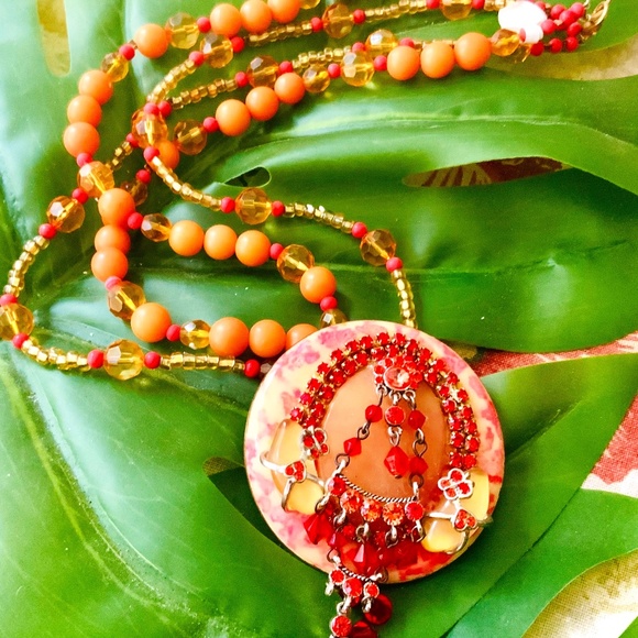 HANDMADE VINTAGE HYACINTH SWAROVSKI CRYSTAL/STONE PENDANT STATEMENT NECKLACE - Picture 1 of 12